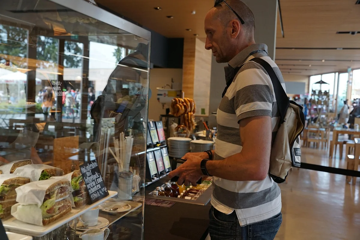 Découvrez les meilleures idées de décoration vitrine boulangerie pour 2026