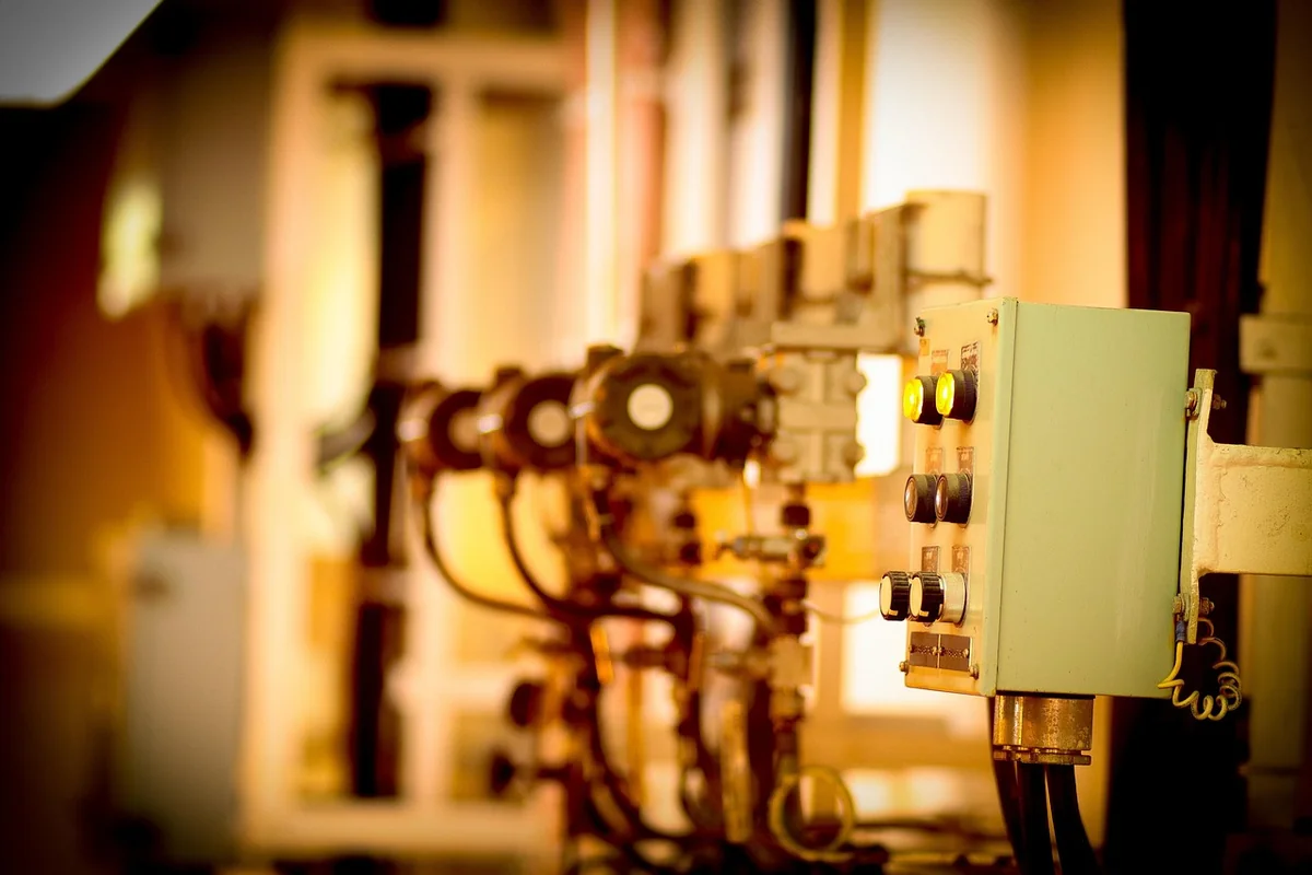 Comment installer un interrupteur va et vient sans fil : guide complet 2026